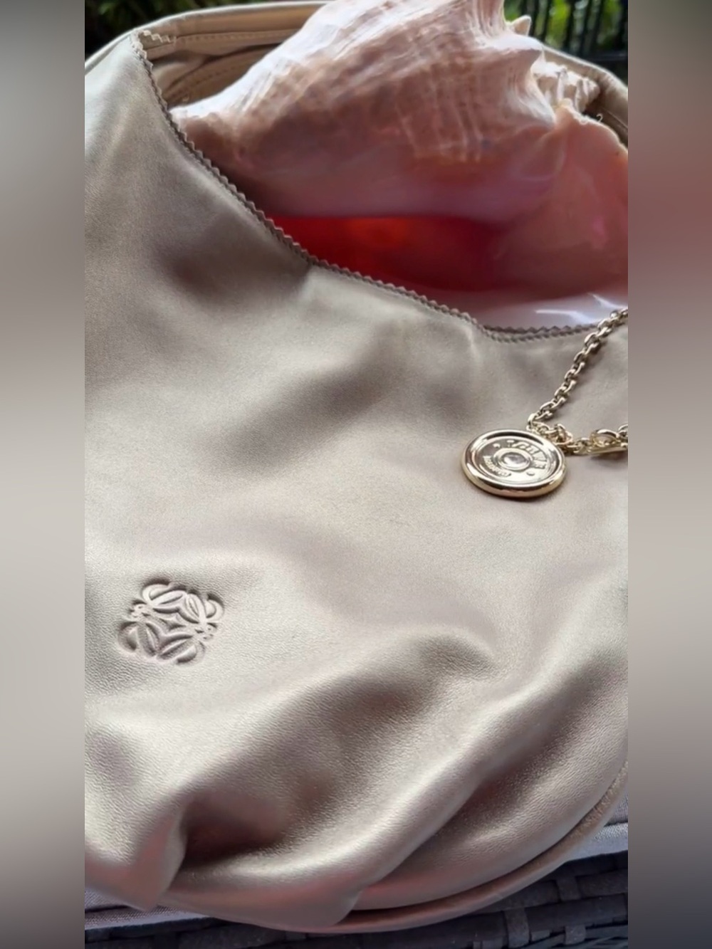 Gorgeous Bag with Matching Bag Charm - Picture 2 of 10